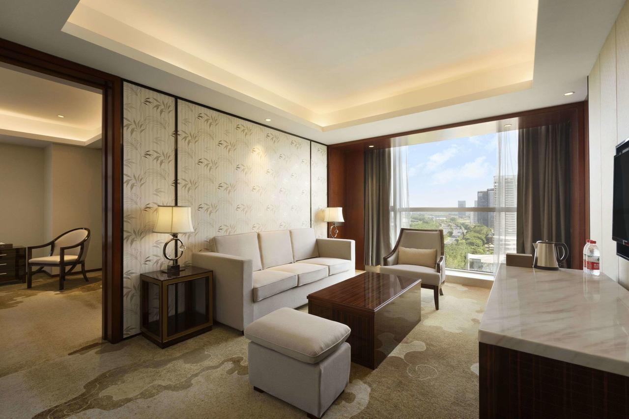 Hotel Ramada Jiaxing Esterno foto
