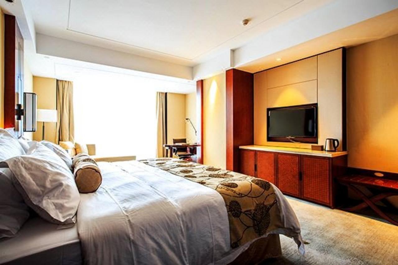 Hotel Ramada Jiaxing Esterno foto