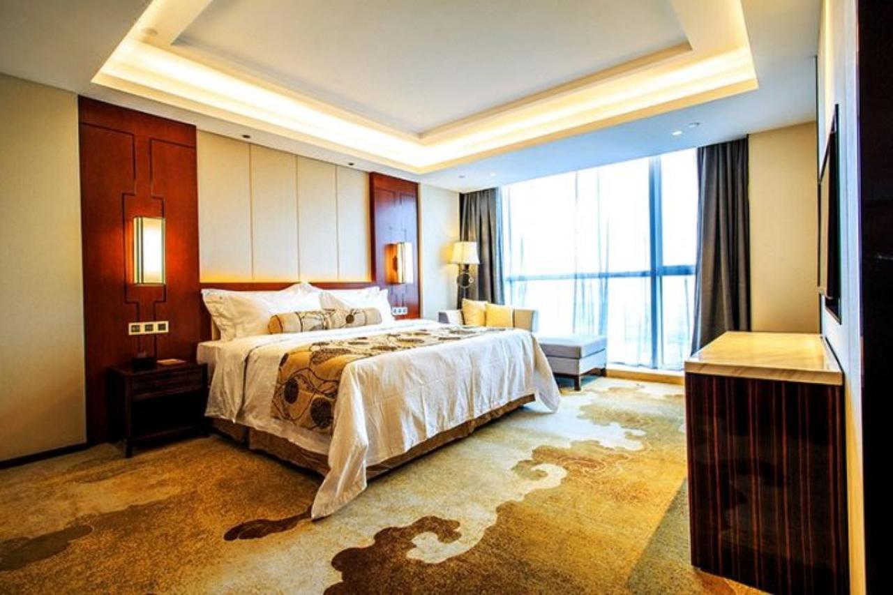 Hotel Ramada Jiaxing Esterno foto