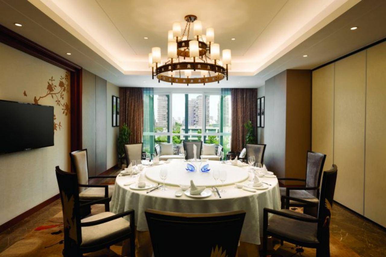 Hotel Ramada Jiaxing Esterno foto