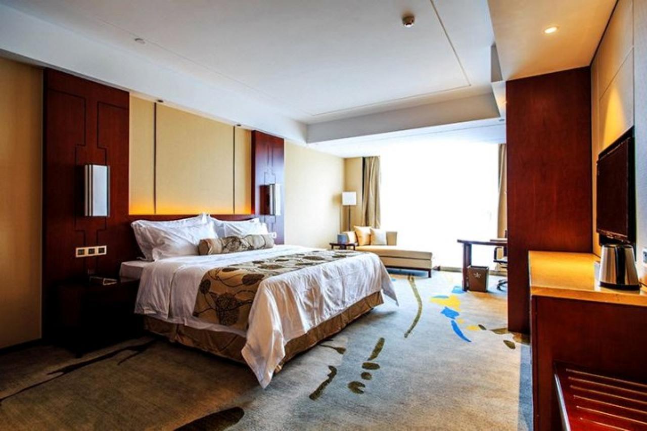 Hotel Ramada Jiaxing Esterno foto
